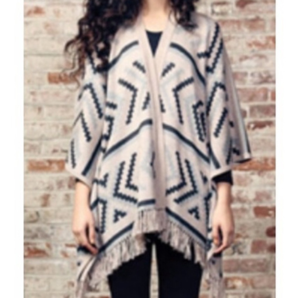 EUC Anthropologie Left On Houston Tan Navajo Print Cardigan Wrap Size XS - S
